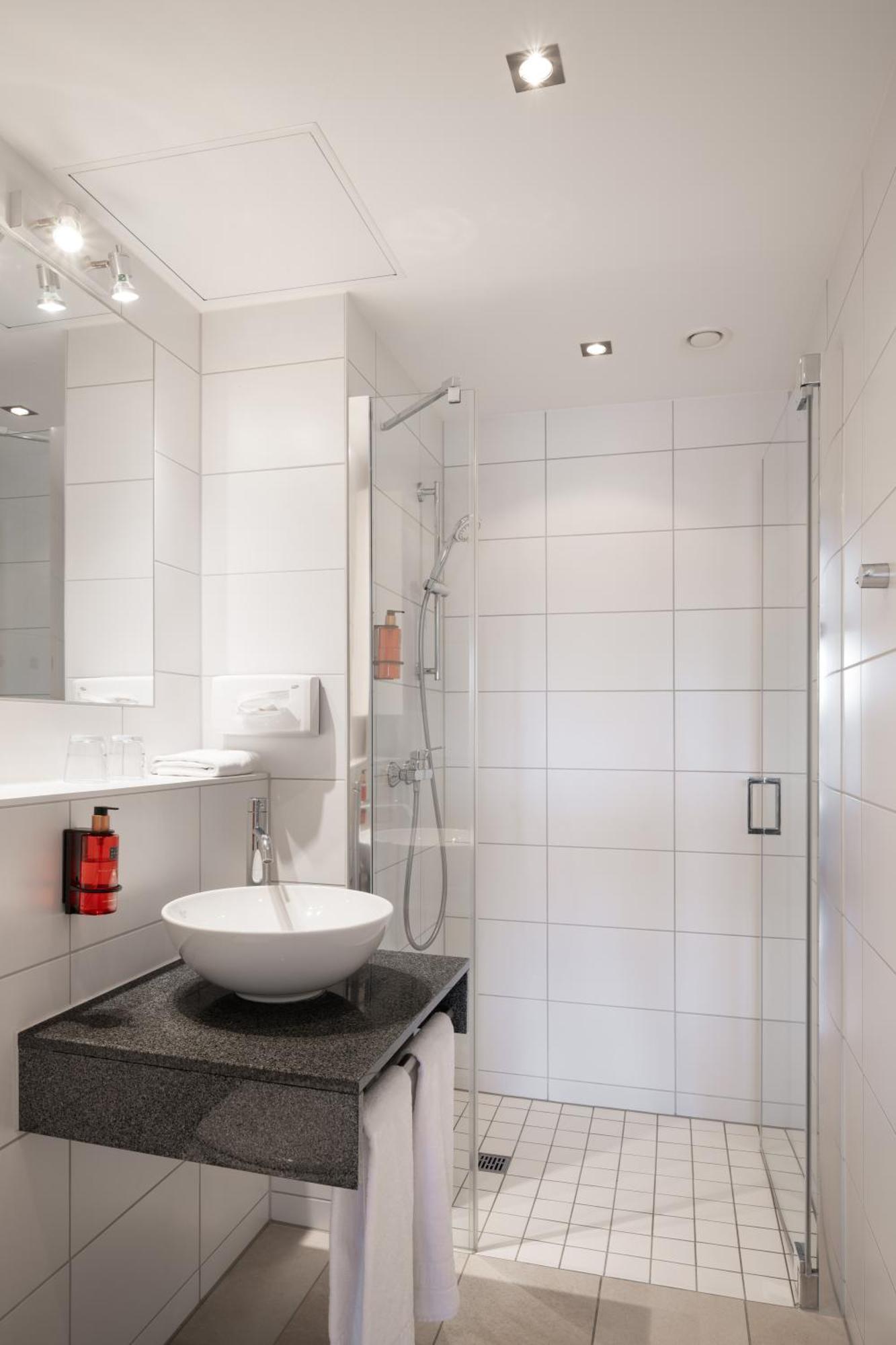 Snooze Apartments Holzkirchen  Bagian luar foto