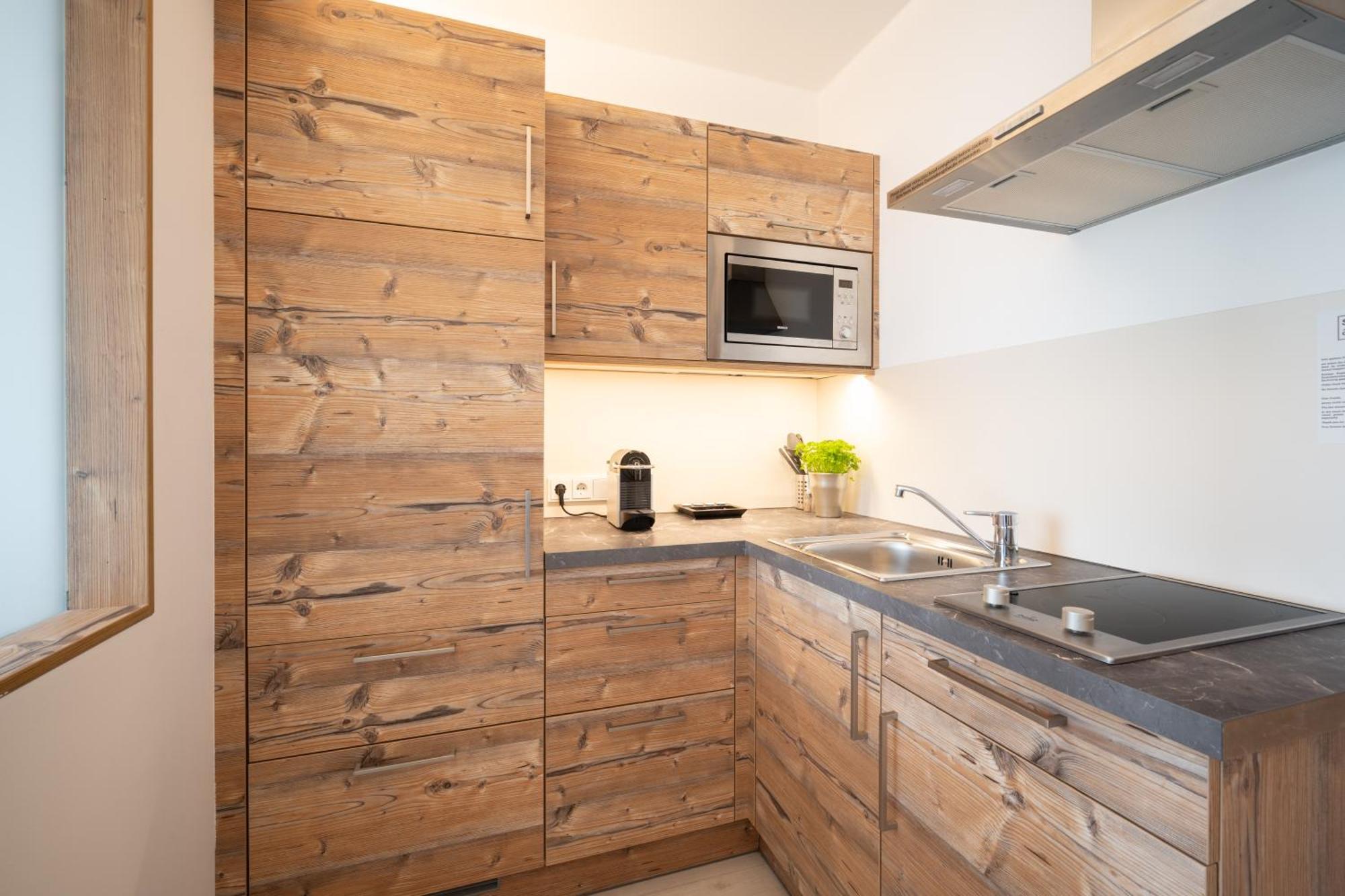 Snooze Apartments Holzkirchen  Bagian luar foto