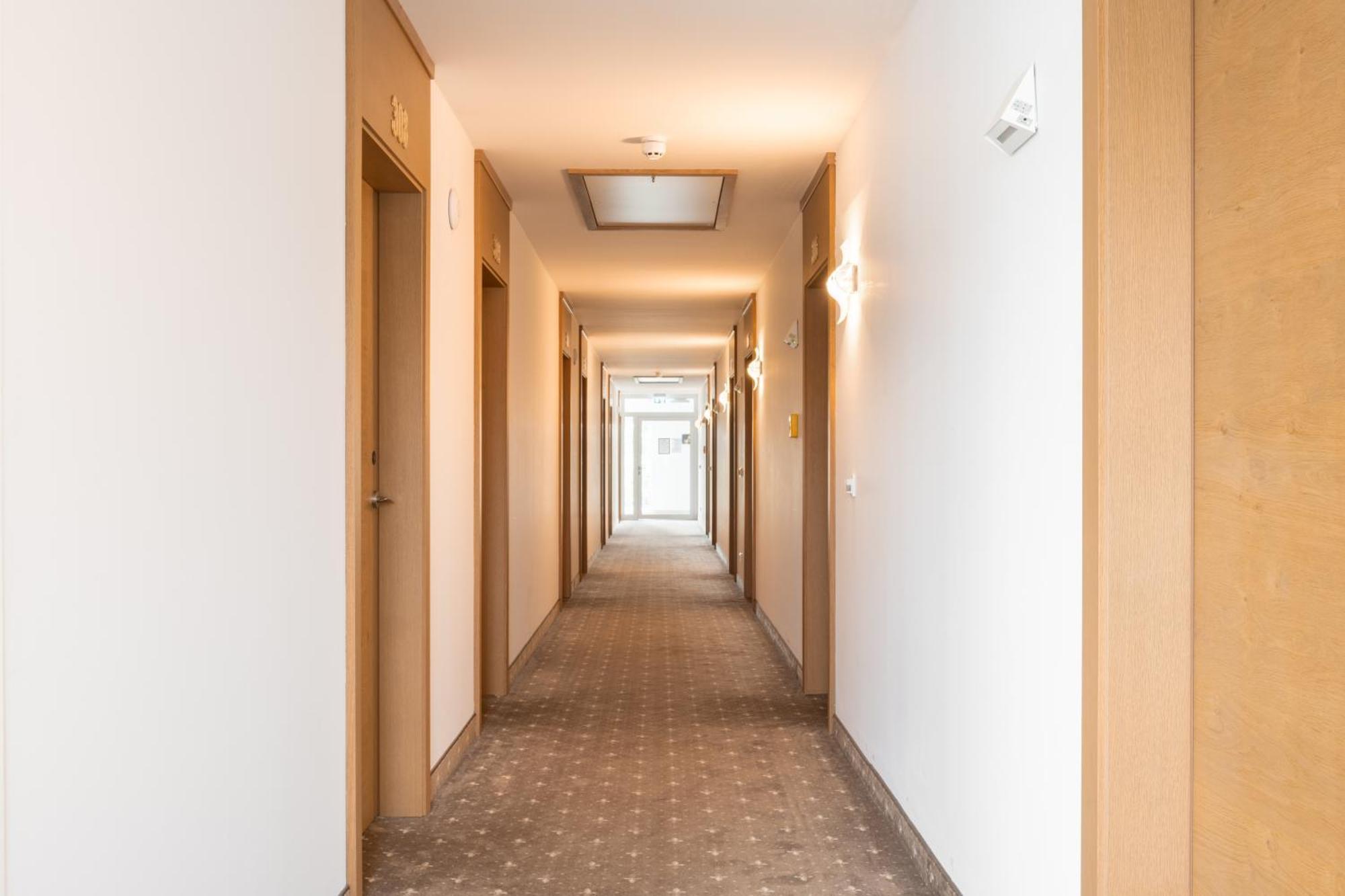Snooze Apartments Holzkirchen  Bagian luar foto