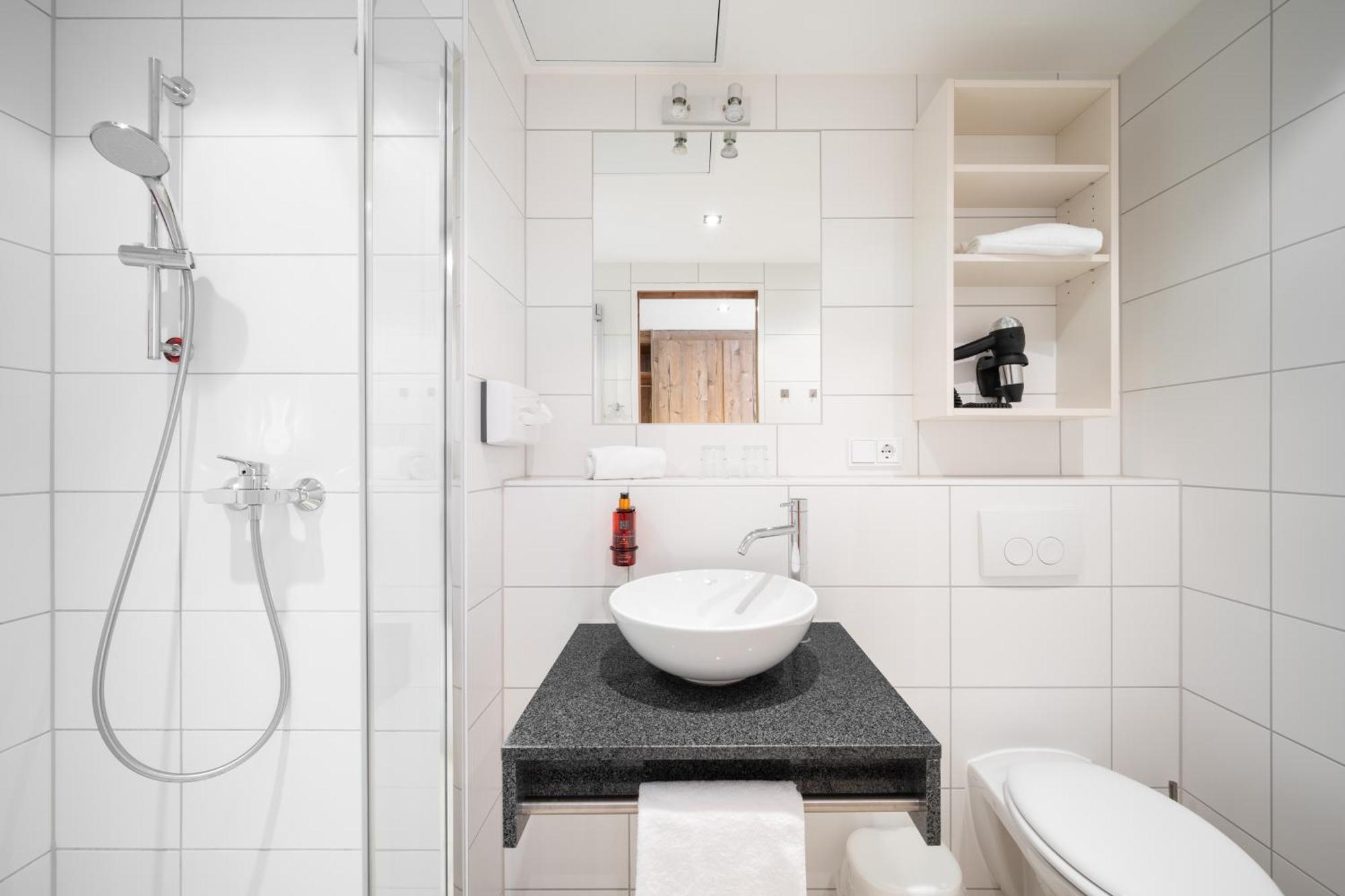 Snooze Apartments Holzkirchen  Bagian luar foto